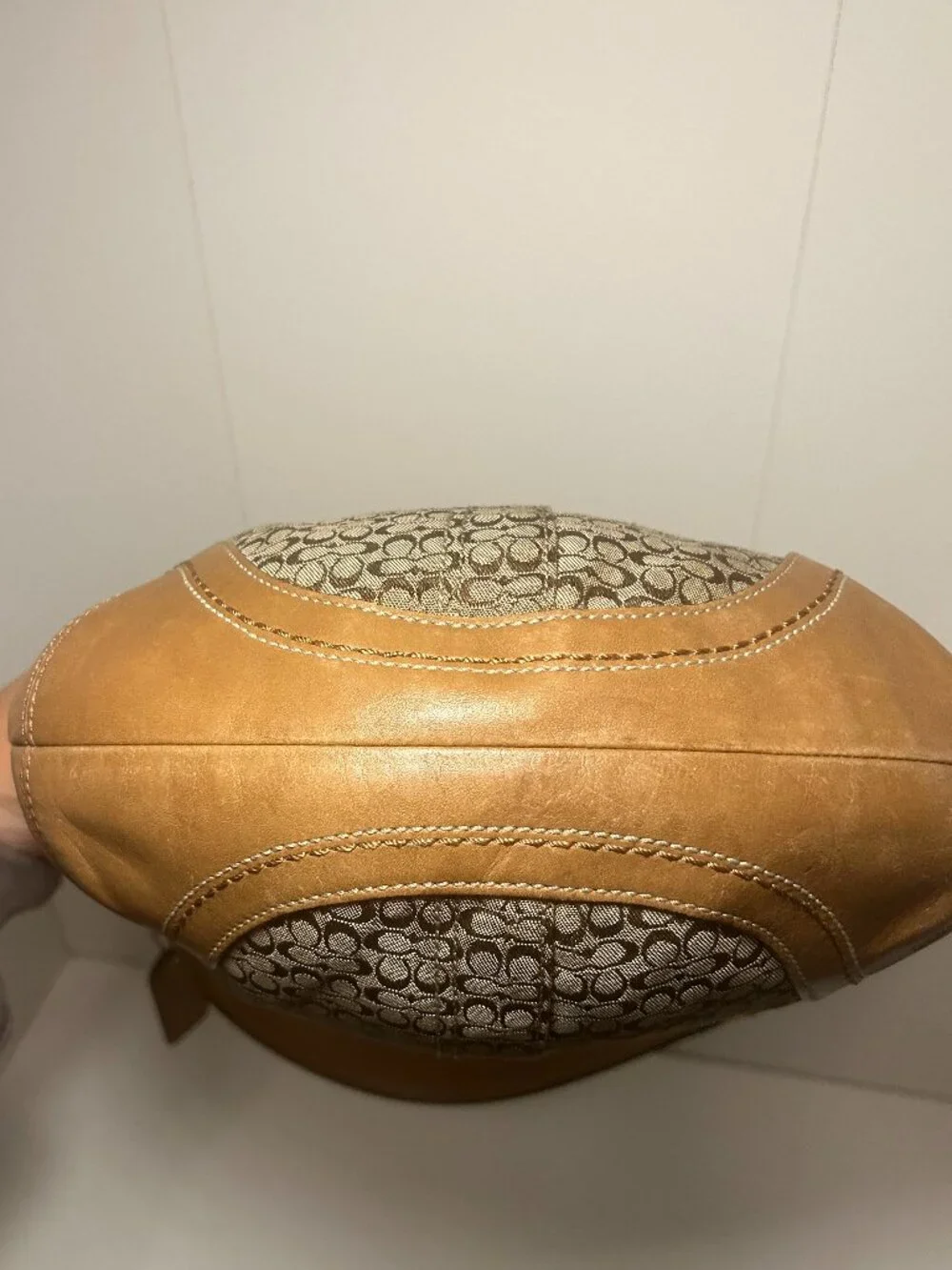Coach Signature Soho Hobo Shoulder Bag Y2K Brown Tan Leather F10924